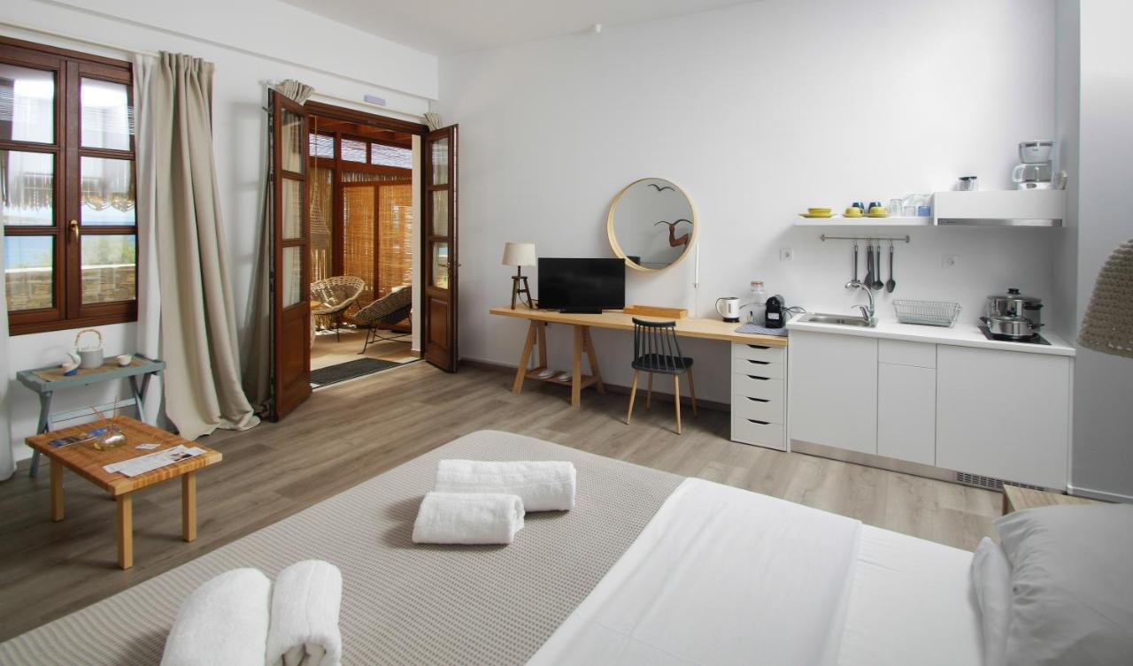 Syros Wellness Luxury Suites Finikas  Exterior foto